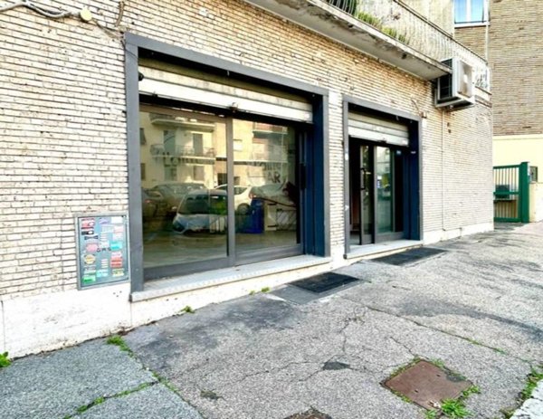 negozio in vendita a Roma in zona Della Vittoria