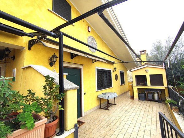casa indipendente in vendita a Roma in zona Acilia