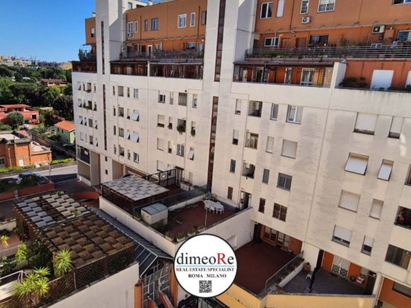 appartamento in vendita a Roma in zona Giuliano Dalmata