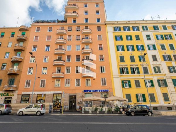 appartamento in vendita a Roma in zona Tuscolano