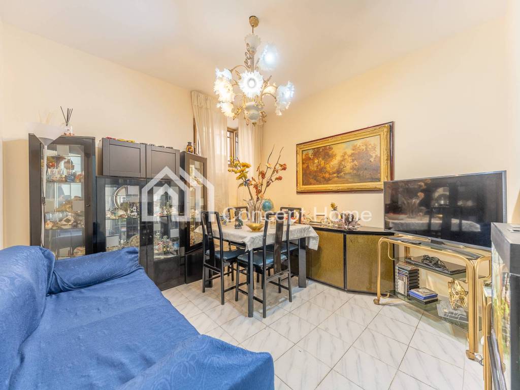 appartamento in vendita a Roma in zona Tuscolano