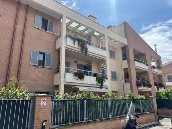 appartamento in vendita a Roma in zona Ardeatino
