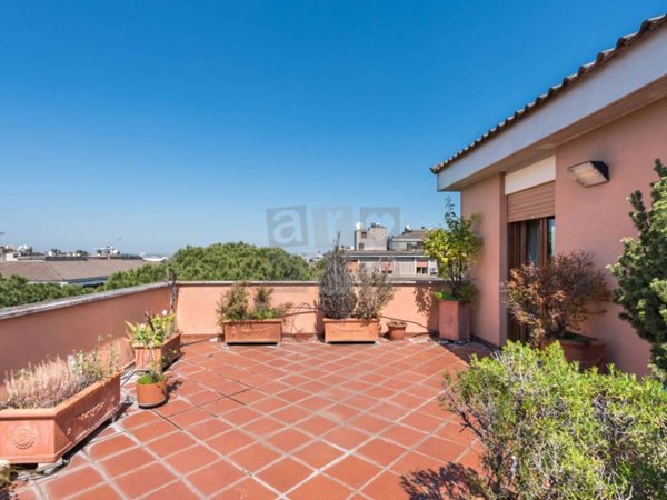 appartamento in vendita a Roma in zona Ardeatino