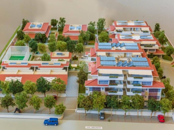 negozio in vendita a Roma in zona Finocchio