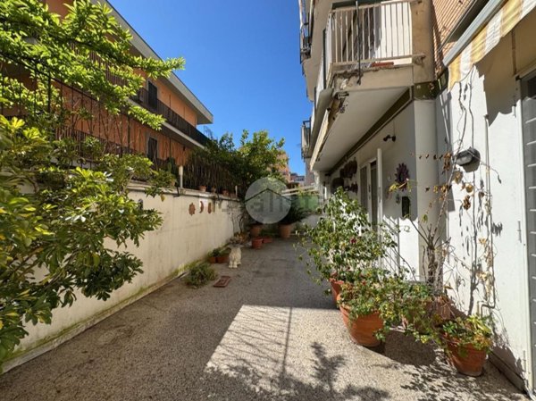 appartamento in vendita a Roma in zona Appio Latino