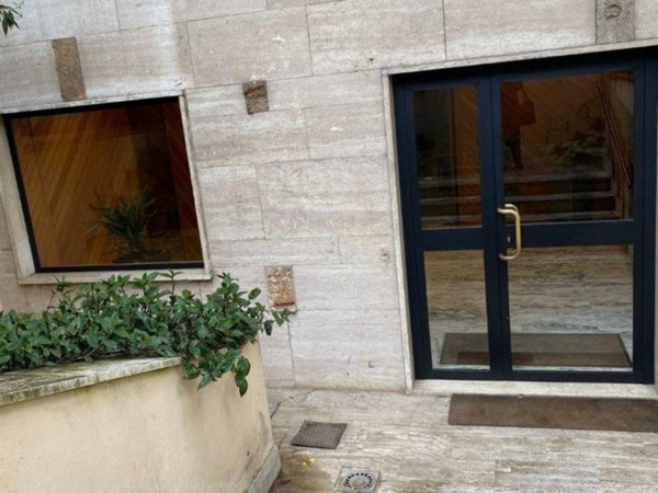 appartamento in vendita a Roma in zona Mostacciano