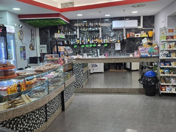 negozio in vendita a Roma in zona Prenestino-Centocelle