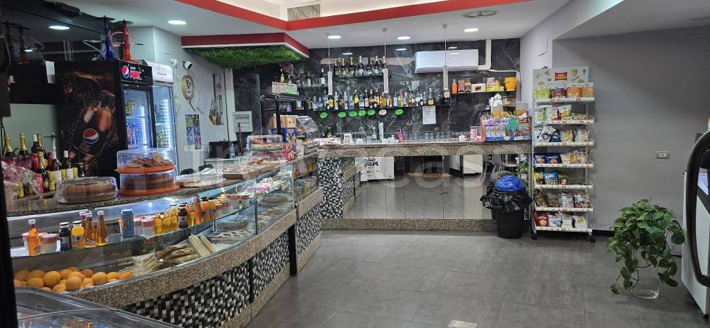 negozio in vendita a Roma in zona Prenestino-Centocelle