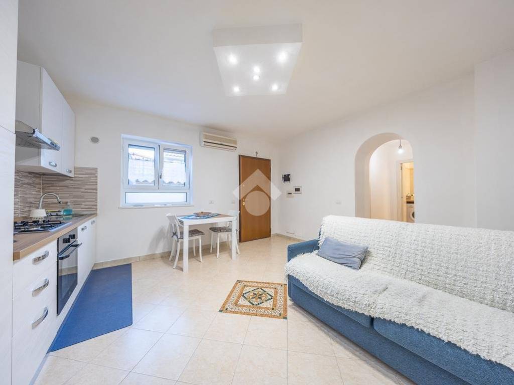 appartamento in vendita a Roma in zona Borghesiana