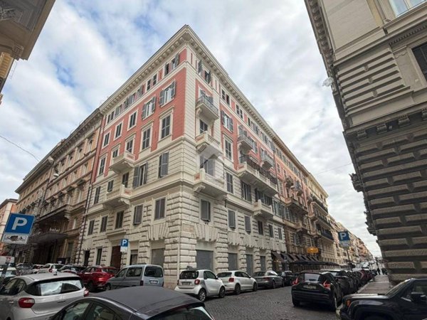 appartamento in vendita a Roma in zona Castro Pretorio