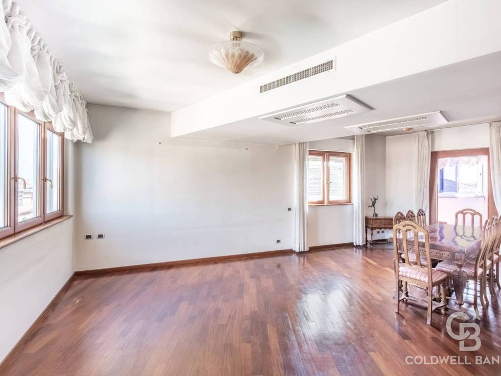 appartamento in vendita a Roma in zona Nomentano