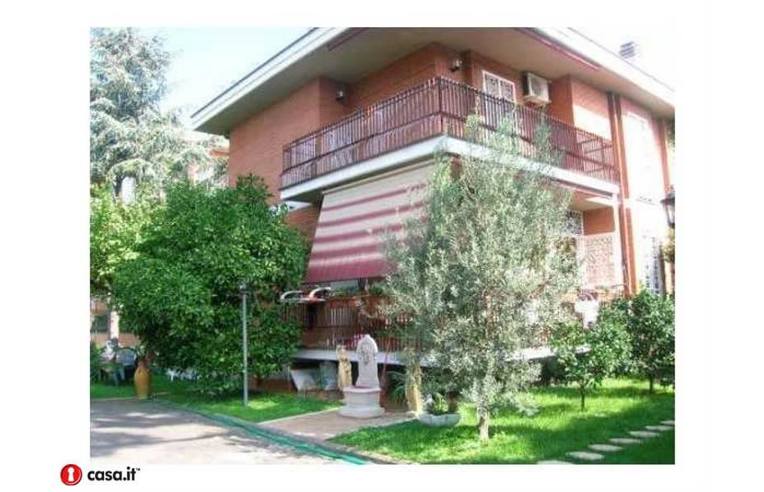 casa indipendente in vendita a Roma in zona Casal Morena