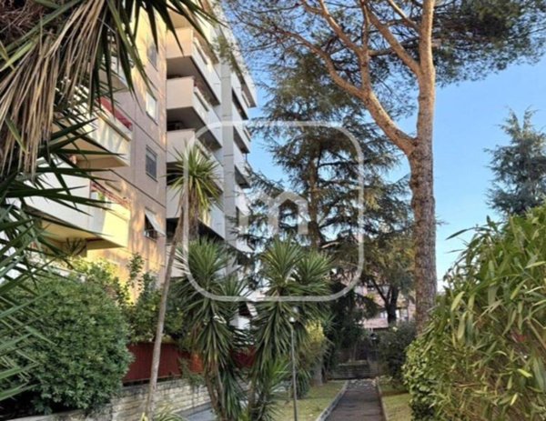 appartamento in vendita a Roma in zona Ardeatino