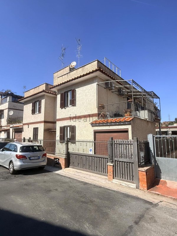 appartamento in vendita a Roma in zona Prima Porta