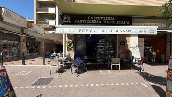 negozio in vendita a Roma in zona Ostia