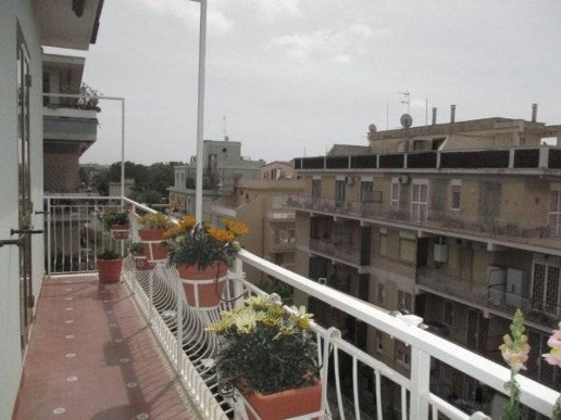 appartamento in vendita a Roma in zona Ostia