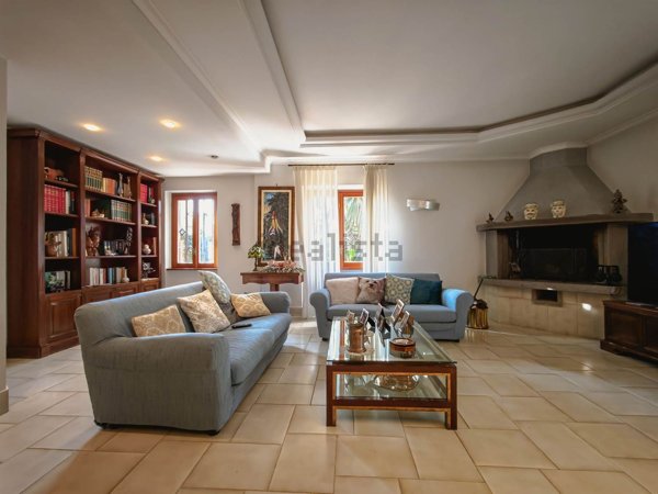 casa indipendente in vendita a Roma in zona Giuliano Dalmata