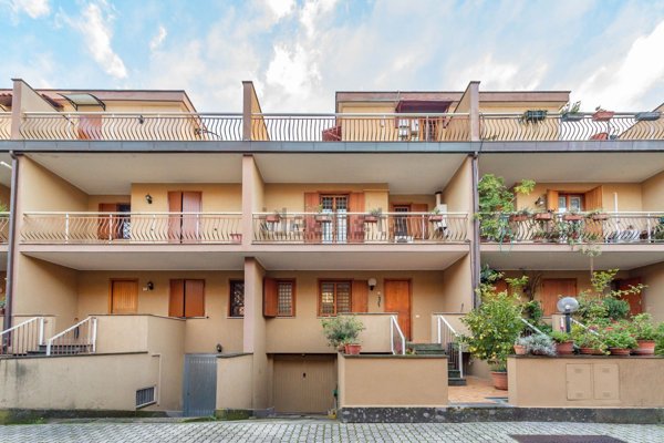 casa indipendente in vendita a Roma in zona Casal Morena