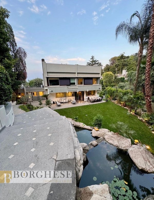 casa indipendente in vendita a Roma