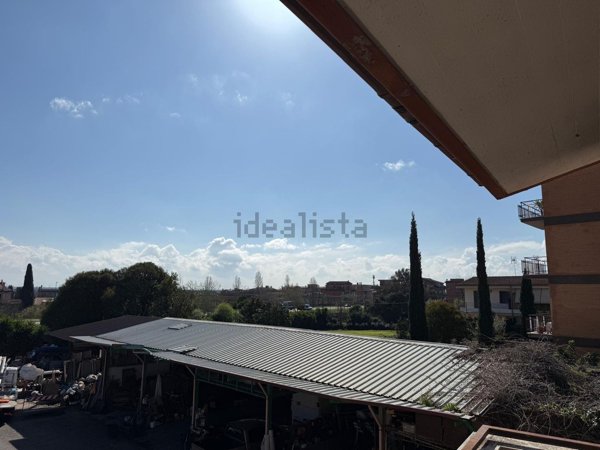 casa indipendente in vendita a Roma in zona Selva Candida