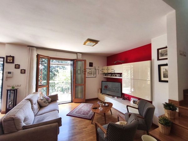 casa indipendente in vendita a Roma in zona Selva Candida