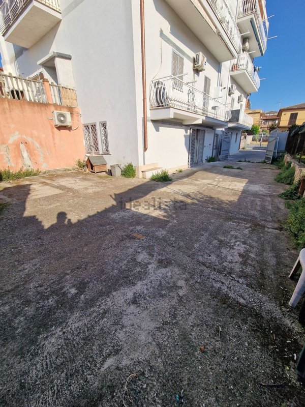 appartamento in vendita a Roma in zona Tor Bella Monaca