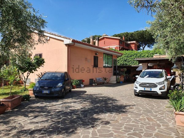 casa indipendente in vendita a Roma in zona Spregamore