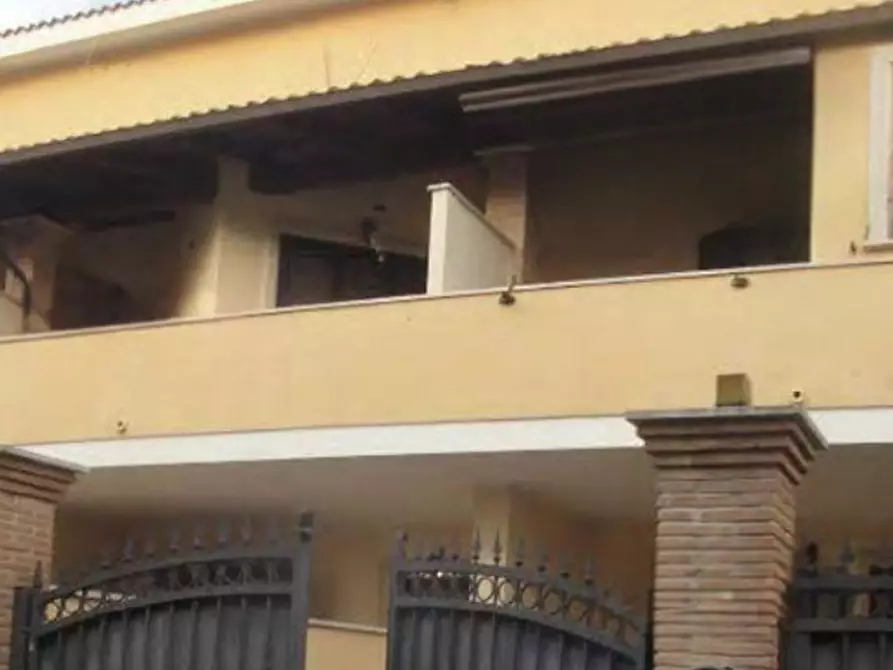 casa indipendente in vendita a Roma in zona Ostia Antica
