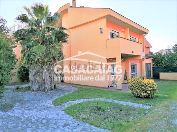 casa indipendente in vendita a Roma in zona Infernetto