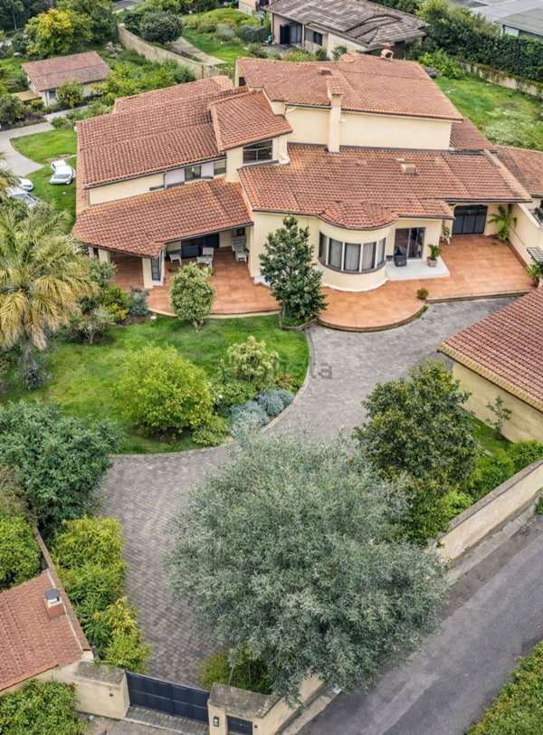 casa indipendente in vendita a Roma in zona Casal Monastero