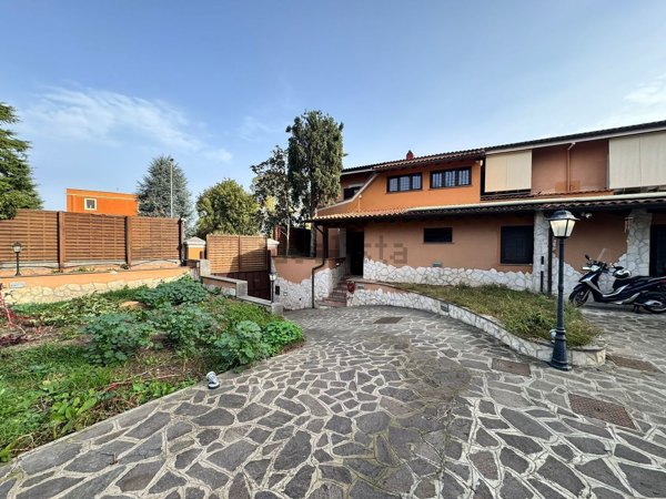 appartamento in vendita a Roma in zona Portuense