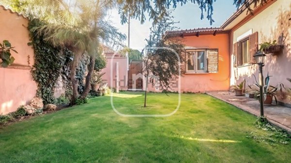 casa indipendente in vendita a Roma in zona Castelverde