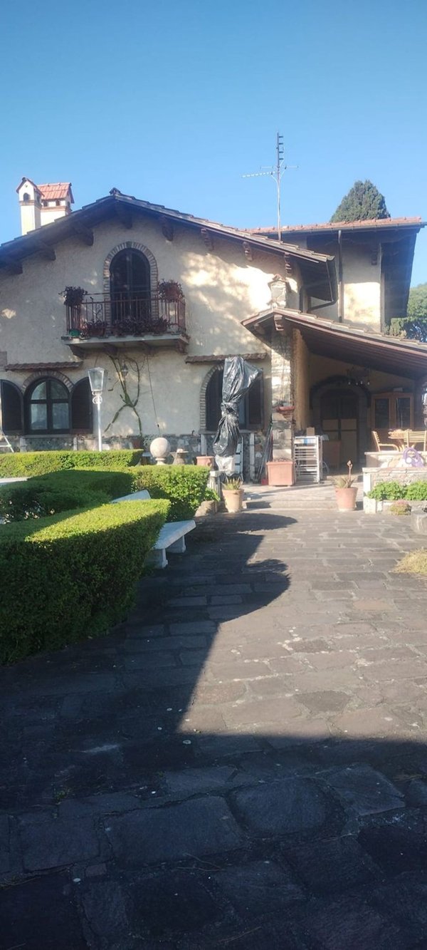 casa indipendente in vendita a Roma in zona Casal Morena