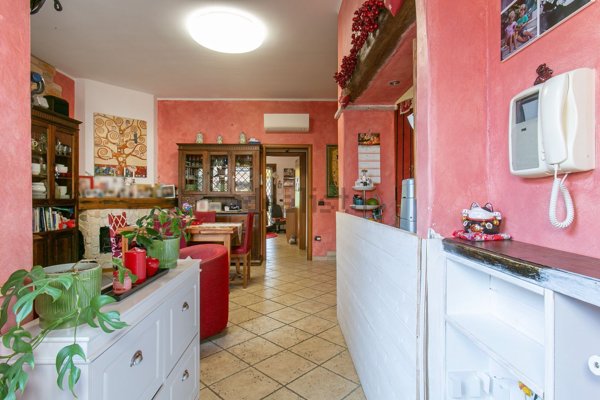 casa indipendente in vendita a Roma in zona Longarina