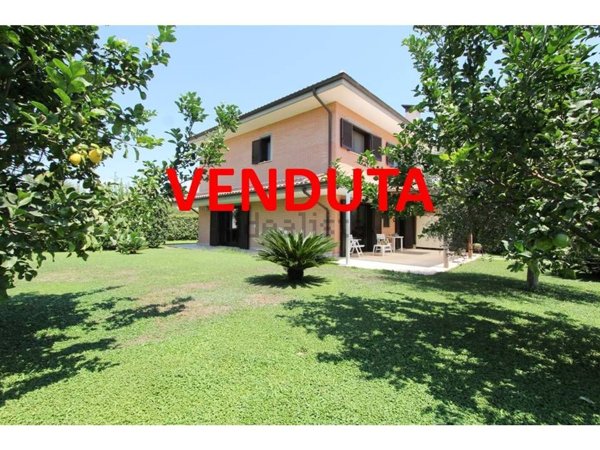 casa indipendente in vendita a Roma in zona Ottavia