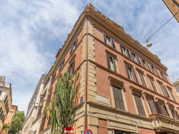 appartamento in vendita a Roma in zona Rione Monti/Campitelli