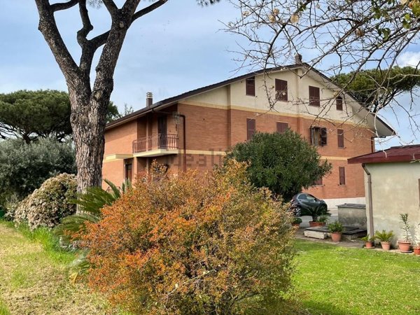casa indipendente in vendita a Roma in zona Ardeatino