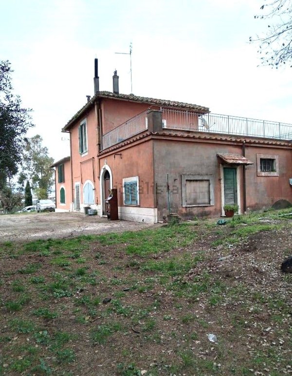 casa indipendente in vendita a Roma in zona Borghesiana