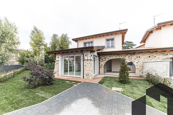 casa indipendente in vendita a Roma in zona Borghesiana