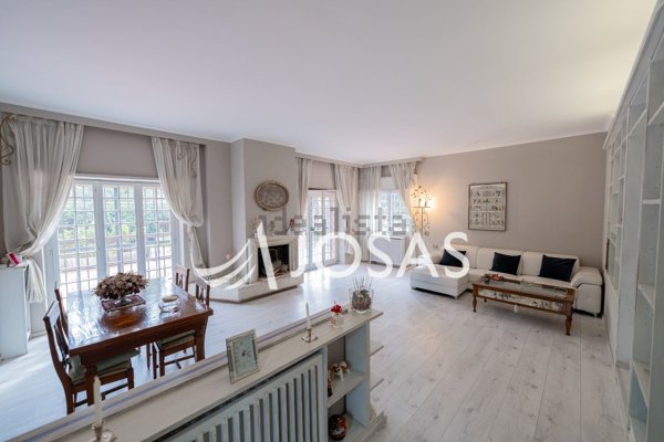 casa indipendente in vendita a Roma in zona Axa