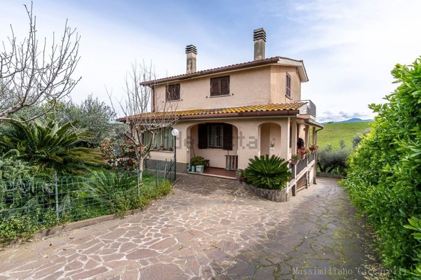 casa indipendente in vendita a Roma in zona Spregamore