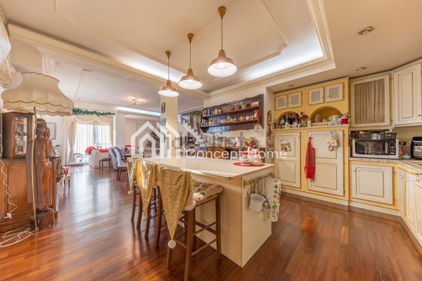 esavano in vendita a Roma in zona Lunghezza