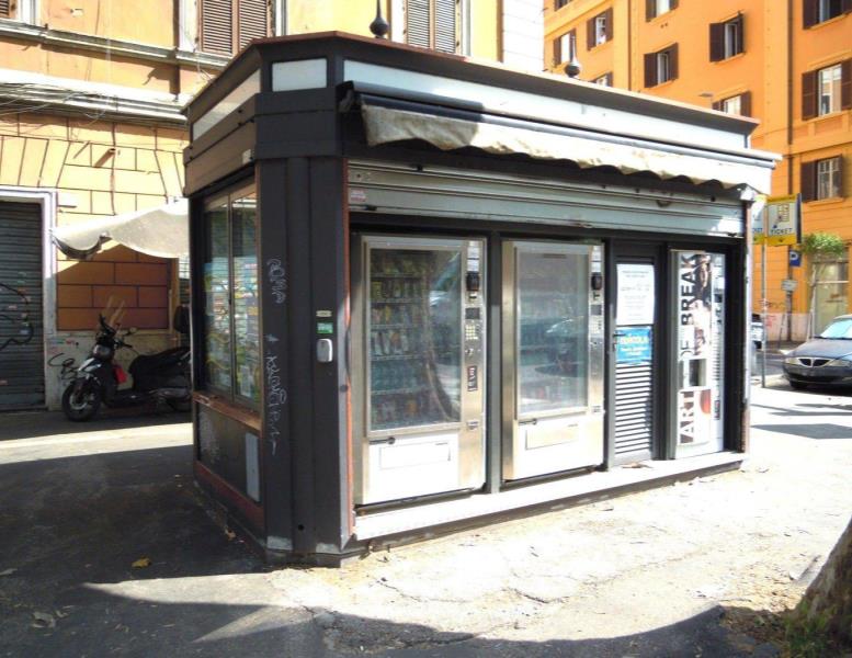 negozio in vendita a Roma in zona Rione Prati