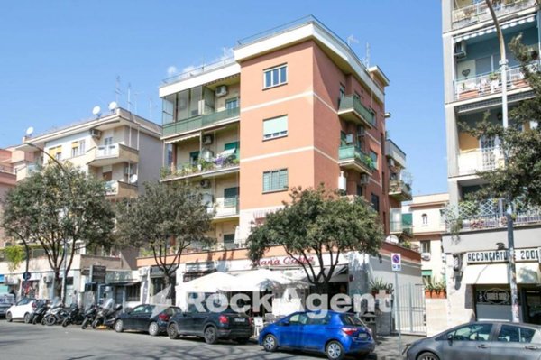 appartamento in vendita a Roma in zona Gianicolense
