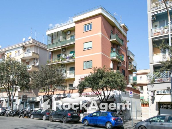 appartamento in vendita a Roma in zona Gianicolense