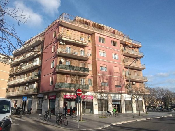 appartamento in vendita a Roma in zona Nomentano