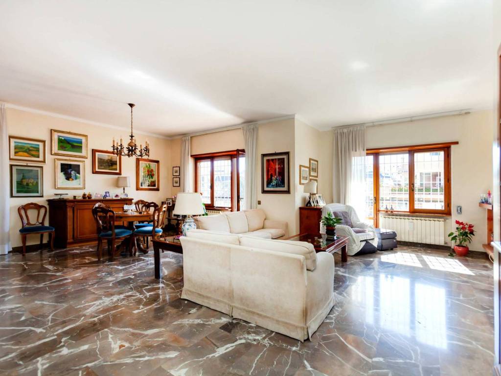 appartamento in vendita a Roma in zona Gianicolense