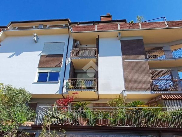 appartamento in vendita a Roma in zona Appio Pignatelli