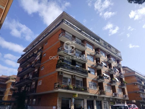 appartamento in vendita a Roma in zona Appio Claudio