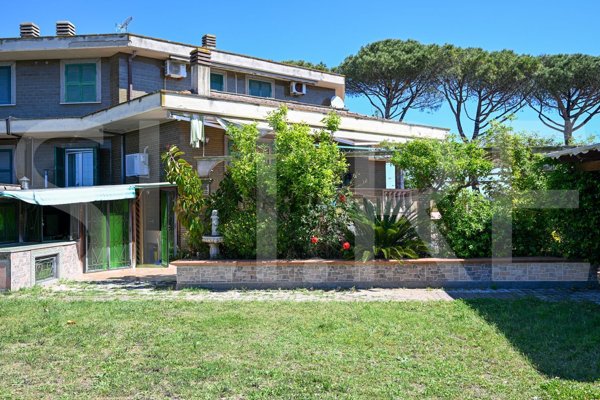 casa indipendente in vendita a Roma in zona Della Vittoria